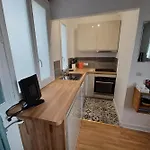 Cosy Apartment With All Amenities